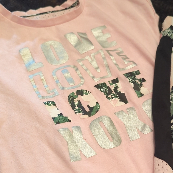 XOXO KIDS Love Graphic Pink and Floral Kids Set - Picture 2 of 9